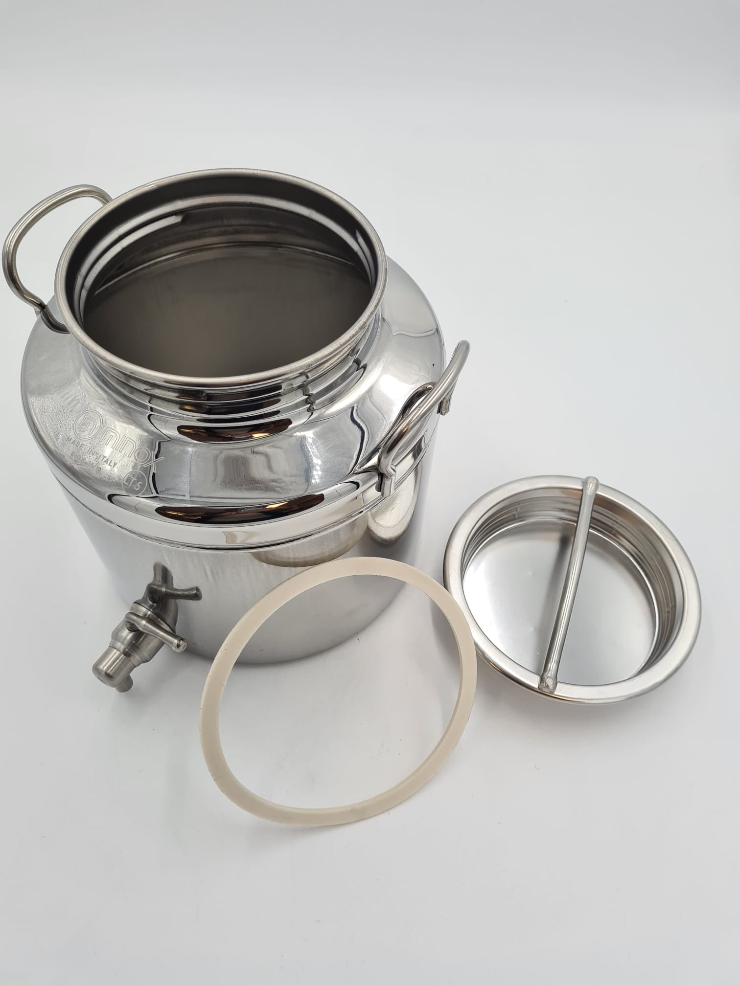 Depósito A304 BA Soldado Con Grifo 5L