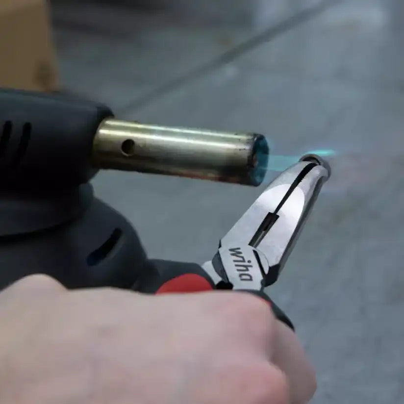 Alicates de boca semi-redonda curva Wiha 160mm 32324