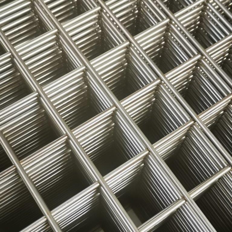 Panel de malla electro soldada en acero inoxidable A304 2000x1000x3,8 Luz 30x30