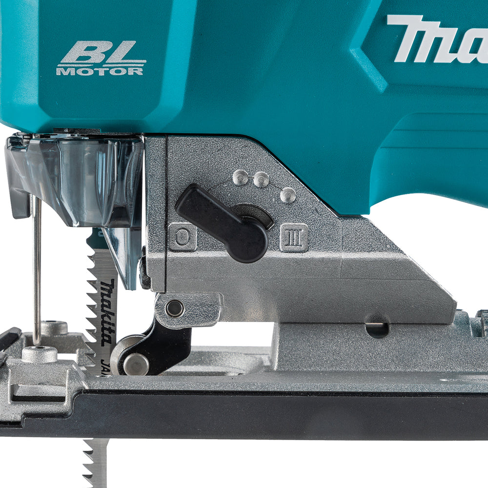 Sierra de calar XGT Makita | 40Vmax 3.500rpm 26 mm | JV002GZ