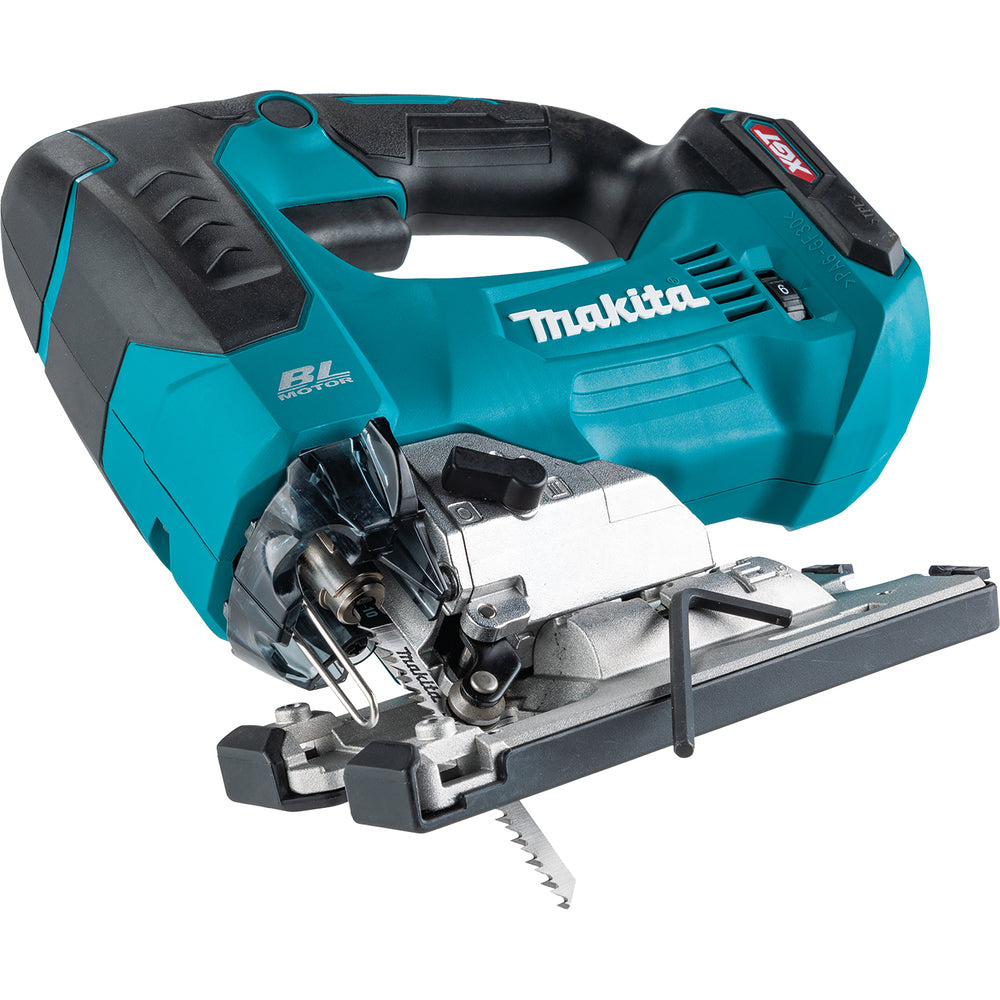 Sierra de calar XGT Makita | 40Vmax 3.500rpm 26 mm | JV002GZ