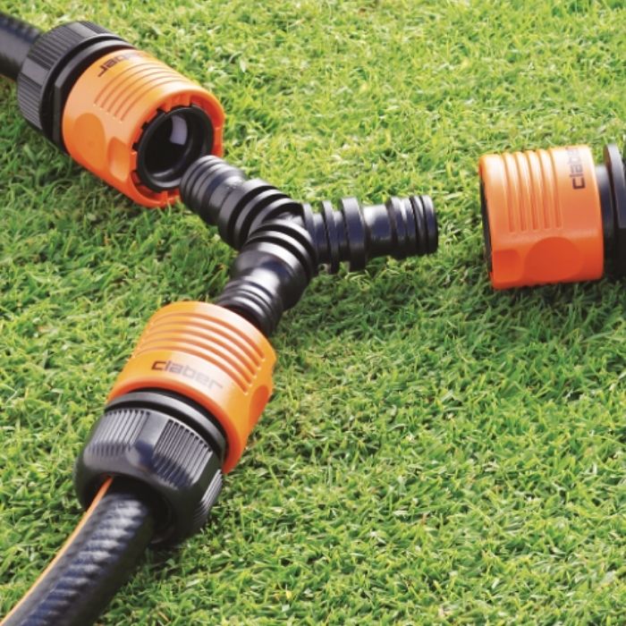 Conector de Tres Vías Claber 8615 para Mangueras