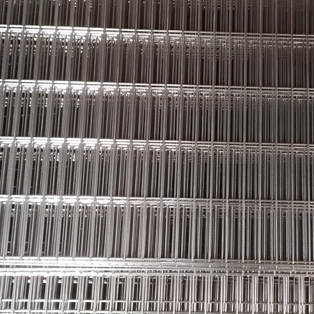 Panel de malla electrosoldada en acero inoxidable A304 2000x1000x2,85 Luz 20x80