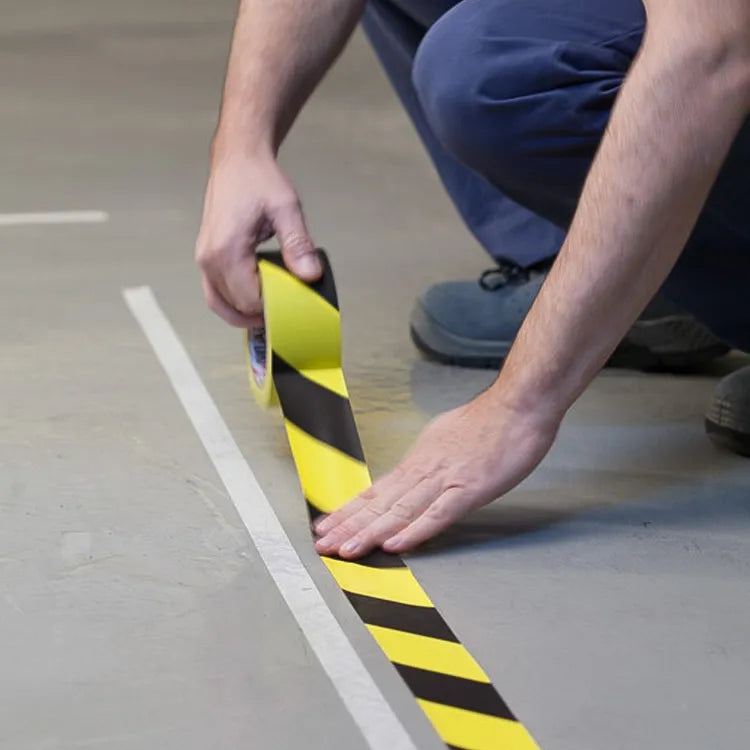 Cinta adhesiva de señalizazión amarilla y negra 50 mm x 33 m