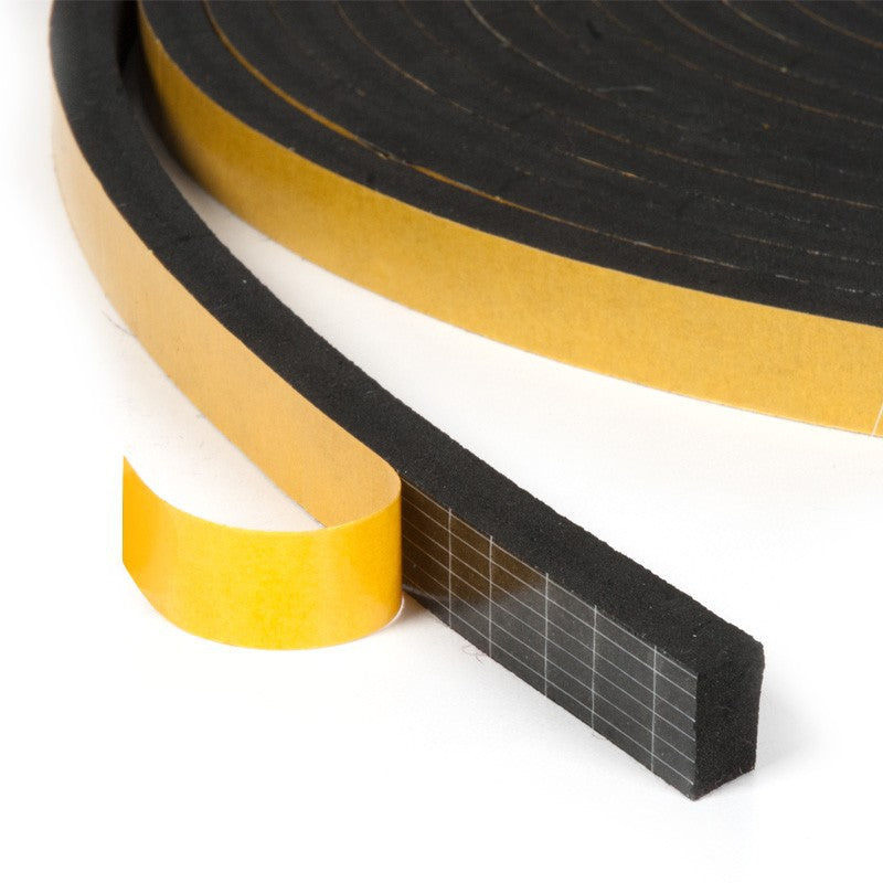 GOMA ESPUMA 5X20 RECTANGULAR CON 1 CARA ADHESIVA NEGRO