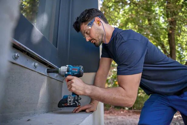 Atornillador de Impacto Bosch GDS 18V-450 HC + Baterías 4.0Ah