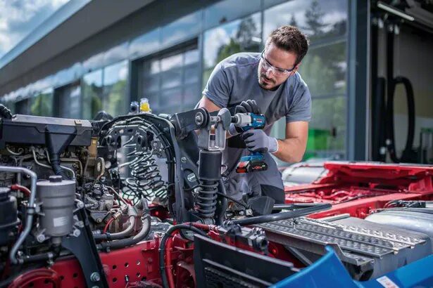 Atornillador de Impacto Bosch GDS 18V-450 HC + Baterías 4.0Ah