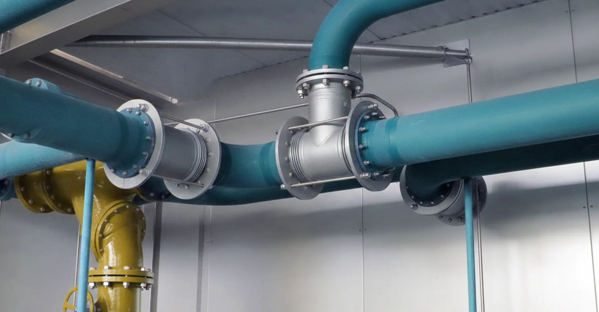 Cómo ayudan los compensadores de dilatación a proteger tuberías