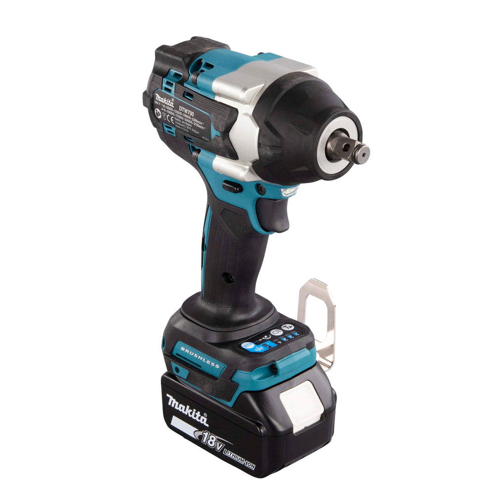 Llave de impacto Makita LXT® | 18V 1/2" 700Nm | DTW700RTJ
