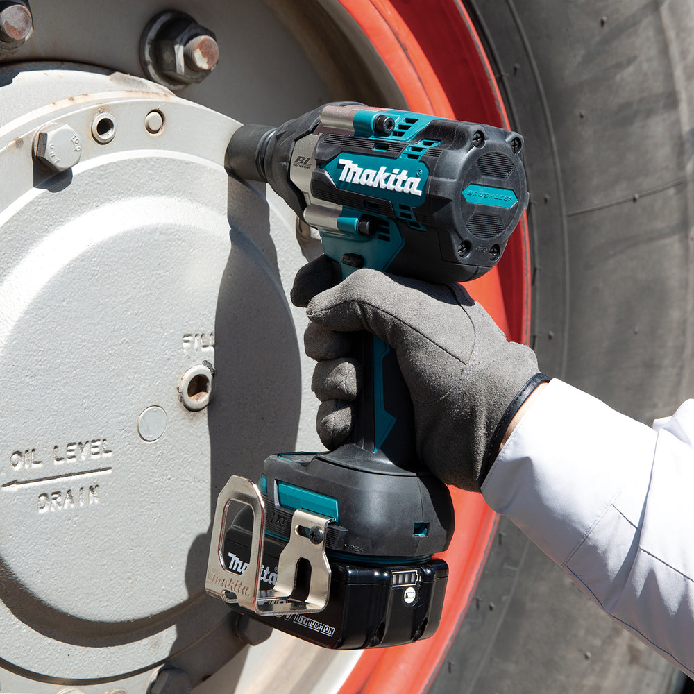 Llave de impacto Makita LXT® | 18V 1/2" 700Nm | DTW700RTJ