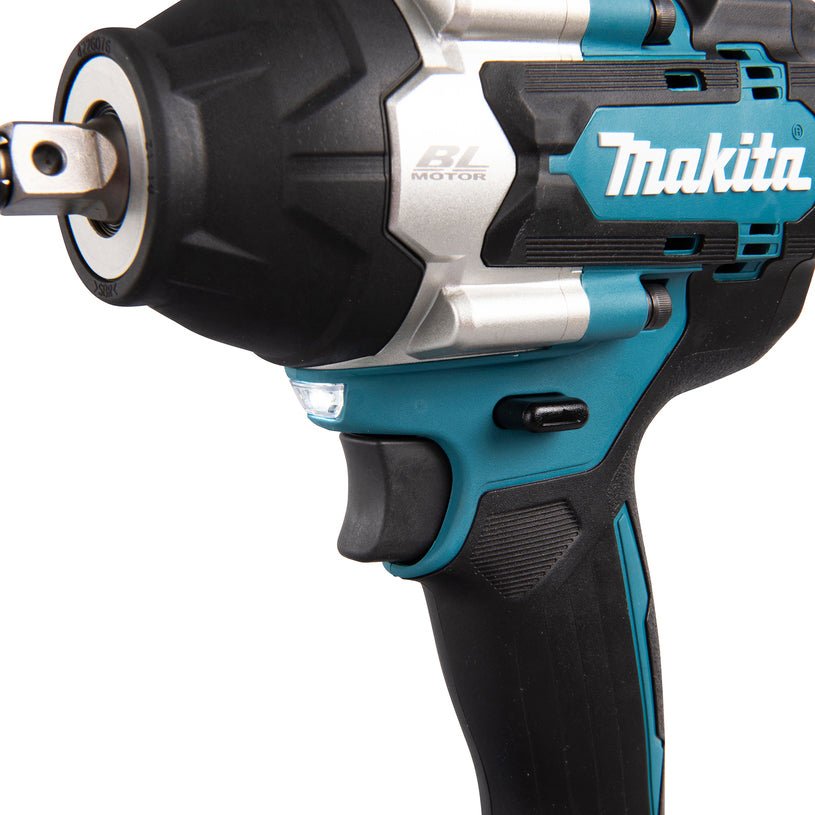 Llave de impacto Makita LXT® | 18V 1/2" 700Nm | DTW700RTJ