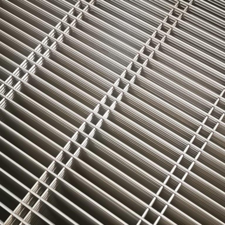 Panel de malla electro soldada en acero inoxidable A304 2000x1040x2,85