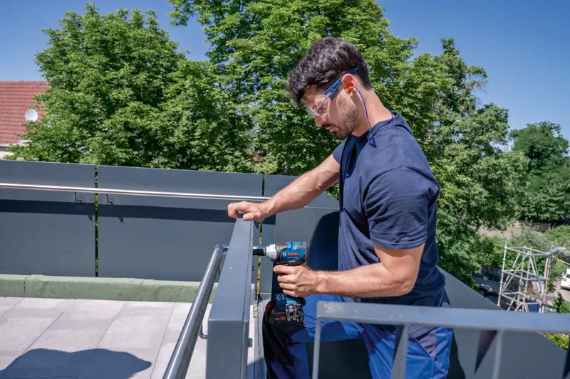 Atornillador de Impacto Bosch GDS 18V-330 HC + Baterías 5.0Ah