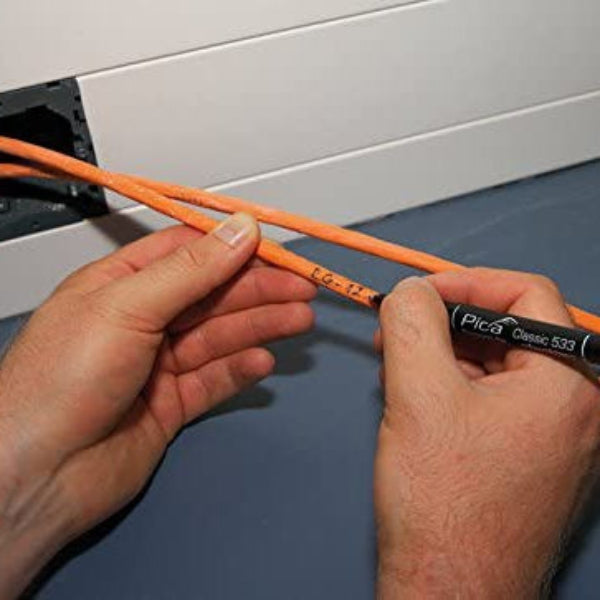 Marcador negro permanente con punta fina PICA Classic 533/46